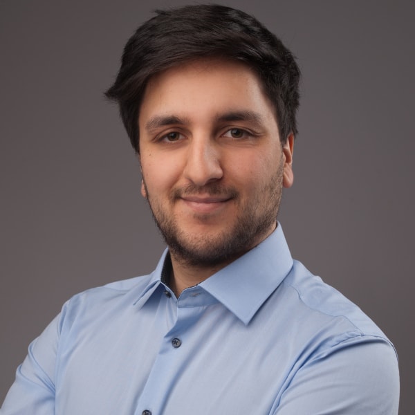 Arman Azardar